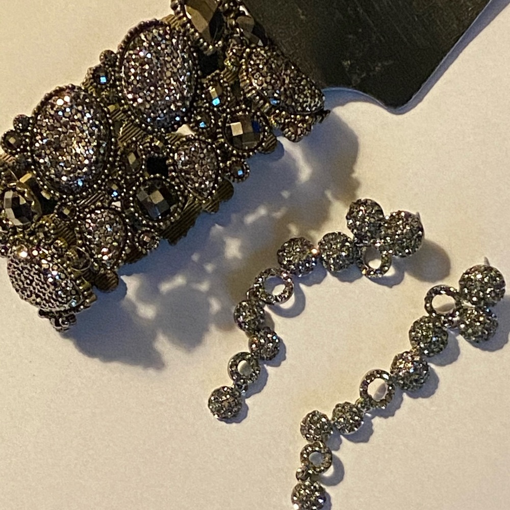 BRACELET & EARRING SET